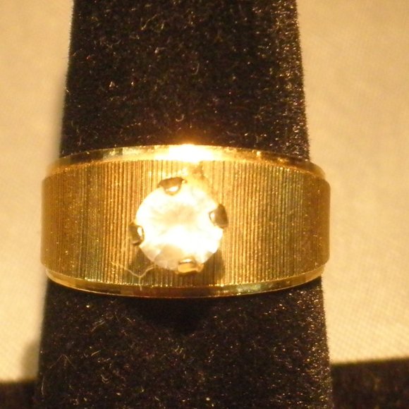 UNCAS 14k HGE Woman's Ring with single rhinestone Size 7 - Picture 2 of 3